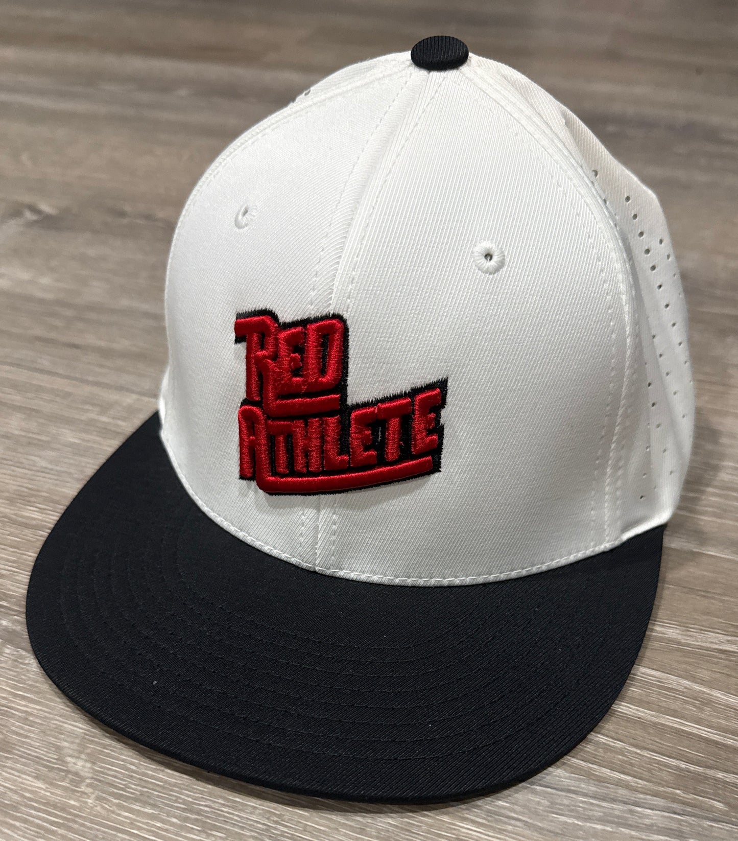 Red Athlete White/Black Performance Flexfit-Red/Black Logo