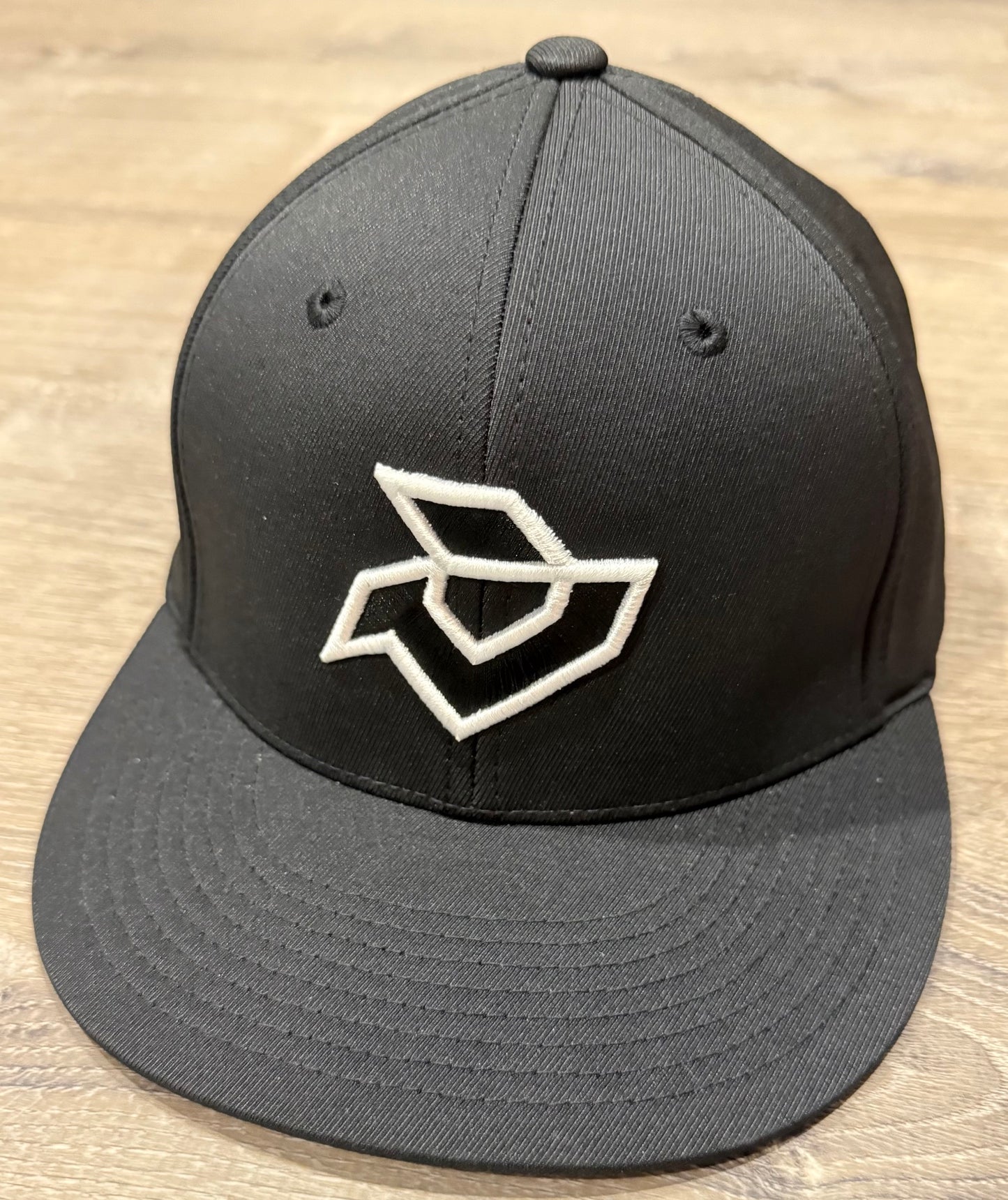 DeMarini Black Performance Flexfit - Black/White